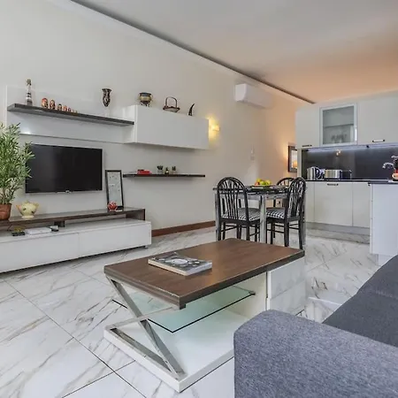 Seafront In Ta'xbiex *