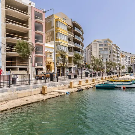 Seafront In Ta'xbiex Apartment *