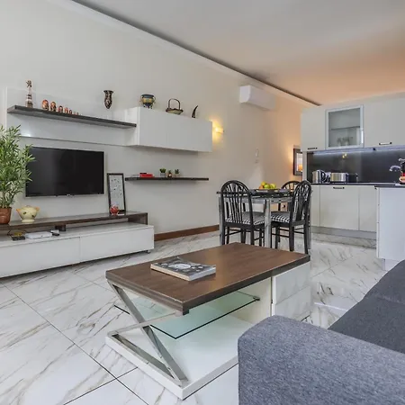 Seafront In Ta'xbiex * Msida