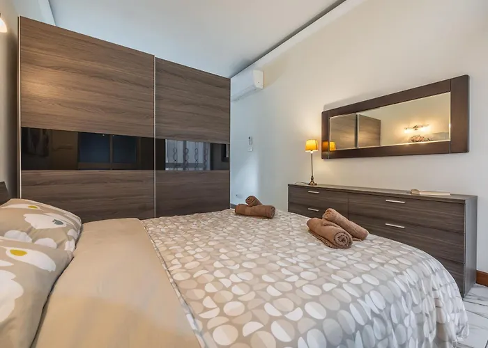 Seafront In Ta'xbiex Apartament Msida